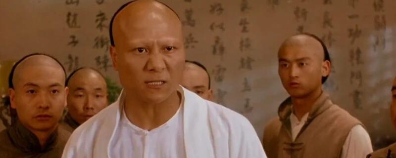 计春华为什么没有眉毛