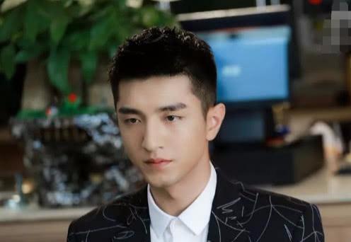 金瀚是哪个民族的