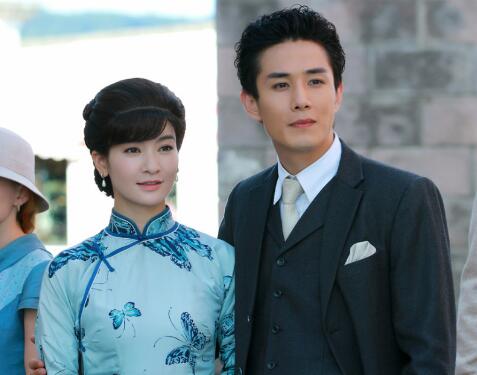 新京华烟云新亚喜欢谁