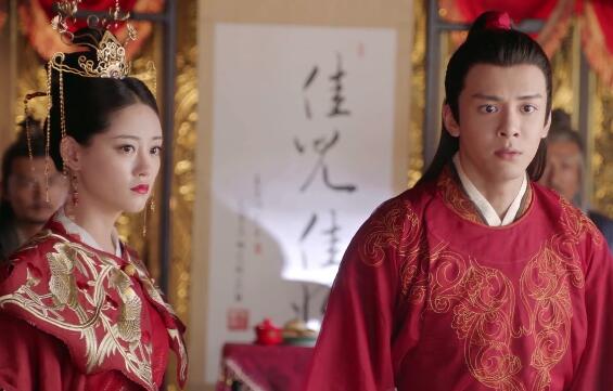 张无忌为什么和周芷若结婚