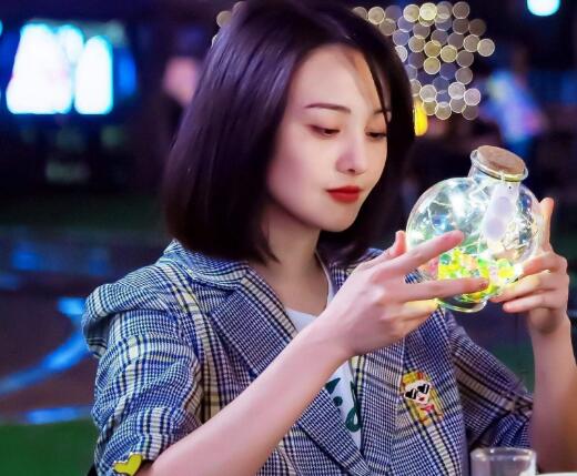 郑爽的嘴怎么烫伤的