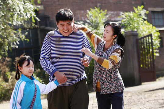 在剧中,佟家良虽然傻傻的,但在剧中他也情窦初开