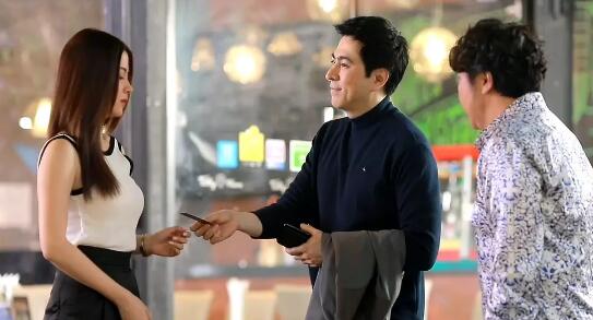 吹落的树叶女主扮演者