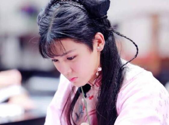 侯明昊女装是什么综艺