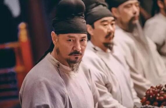 右相林九郎扮演者