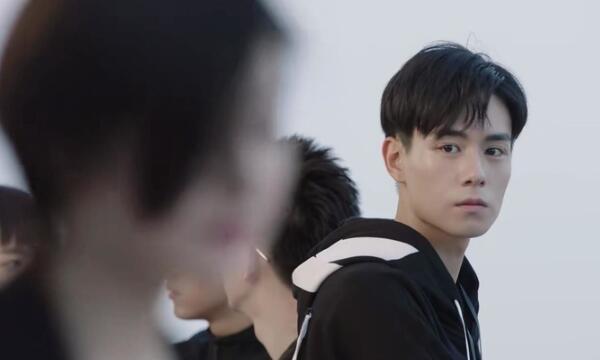 吴白为什么喜欢艾情