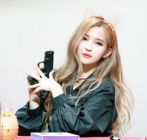 全昭妍为什么叫小狐狸