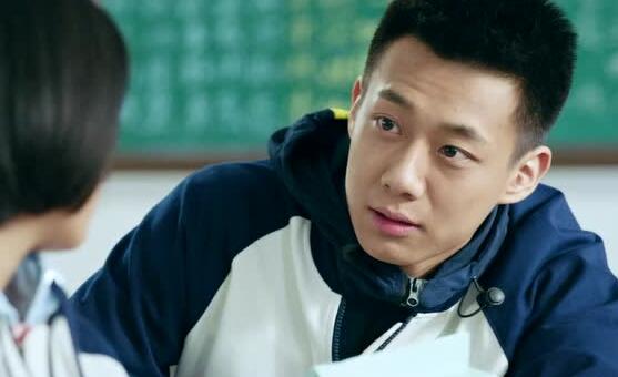 致我们单纯的小美好男二叫什么