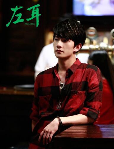 之后,许弋爱上了夏米米,因为看到夏米米,许弋就像是看到自己的初恋黎