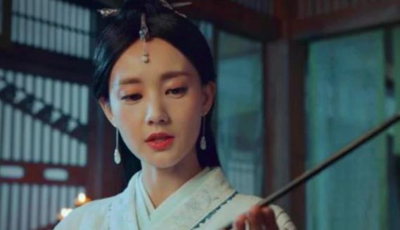 公孙浅雪和梁惊梦的关系