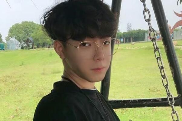 桥边姑娘烟嗓版谁唱的