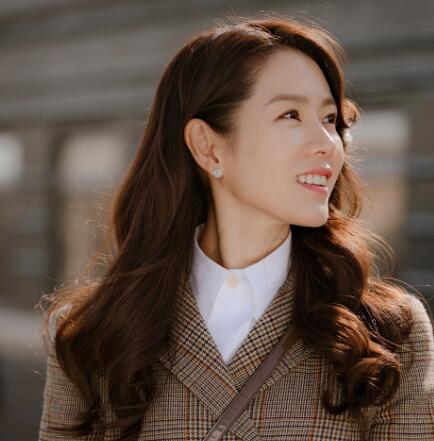 爱的迫降女主不是亲生的吗