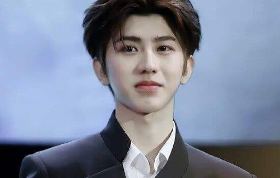 蔡徐坤以前的男团叫什么