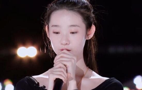 张艺凡第一次唱歌是第几期