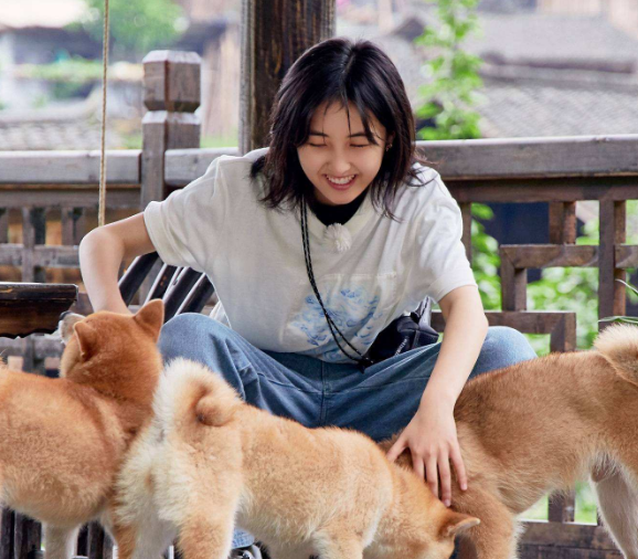 张子枫第一次去向往的生活是哪一期