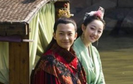 红楼梦杨洋第几集出场