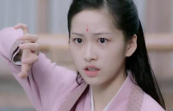 琉璃美人煞小银花喜欢谁