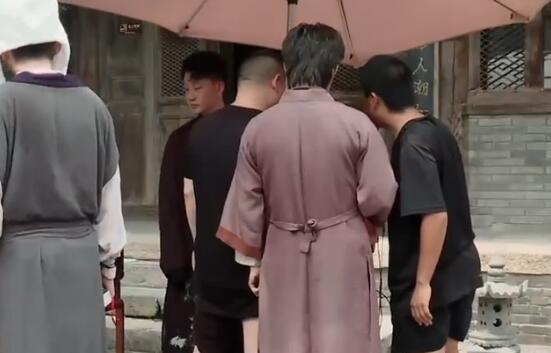 德云斗笑社岳云鹏唱的什么歌