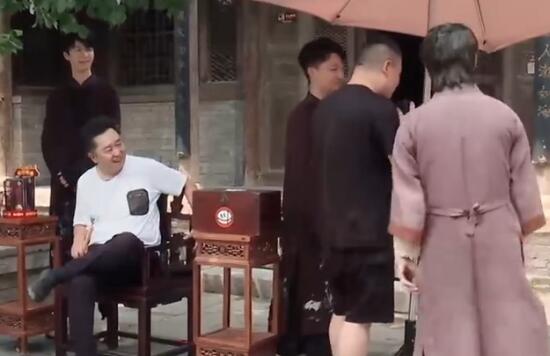德云斗笑社岳云鹏唱的什么歌