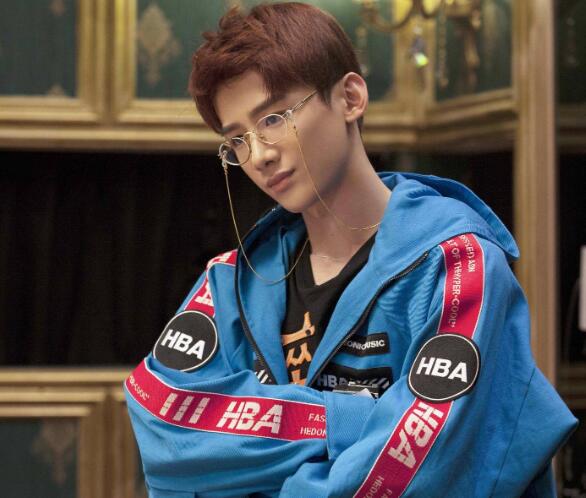 明星大侦探白敬亭撒钱哪期