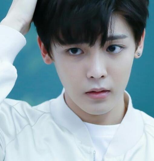 侯明昊是选秀出道的吗他怎么成为一名演员