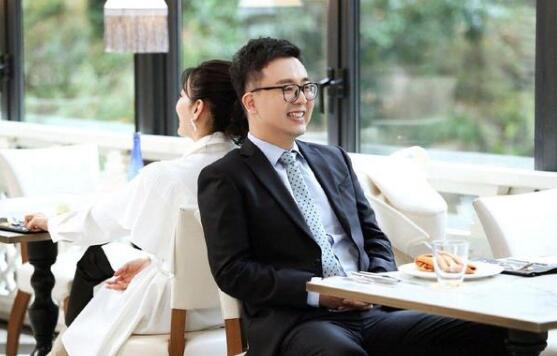 怦然再心动黄奕约会对象简介