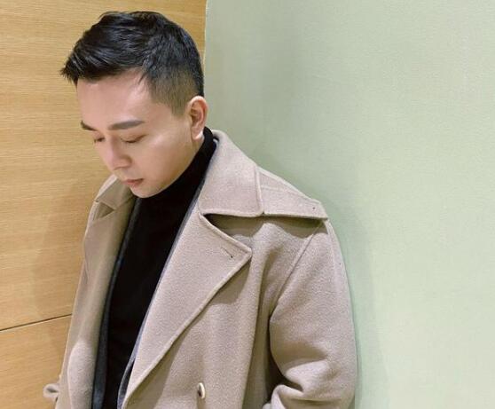 怦然再心动黄奕约会对象简介