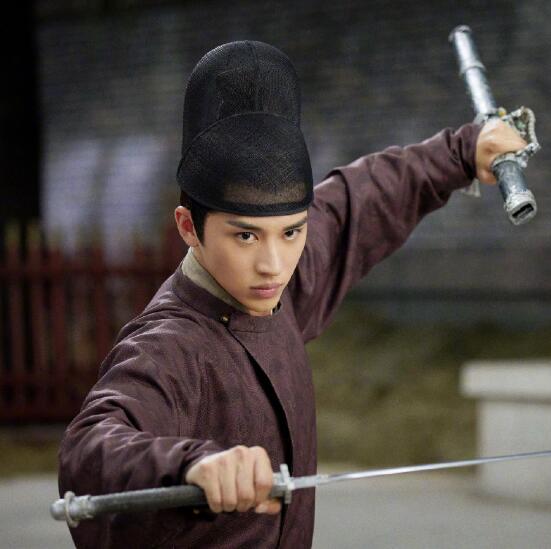 裴行俭的三个儿子分别是裴延休,裴庆远,裴光庭,他们三个都获得了不小