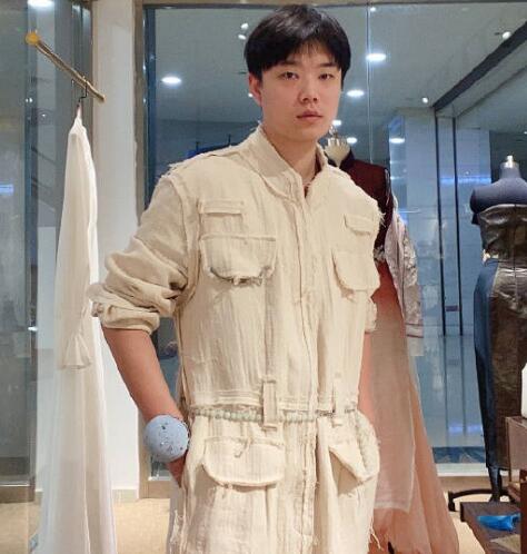 服装师张突然个人资料毕业哪里