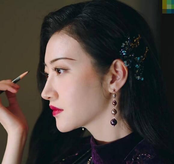 西竹是司藤的女儿吗