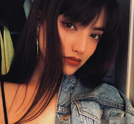 热依娜和陈芳语