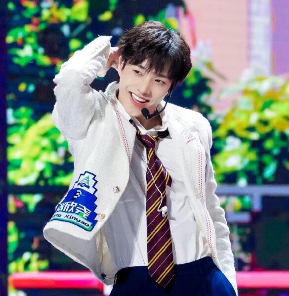 张欣尧怎么火起来的 为什么他现在沉寂了