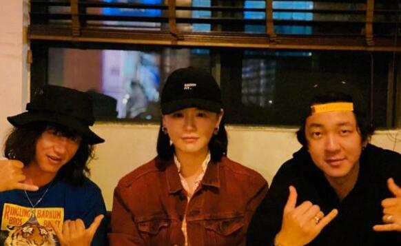 马思纯张哲轩怎么认识的