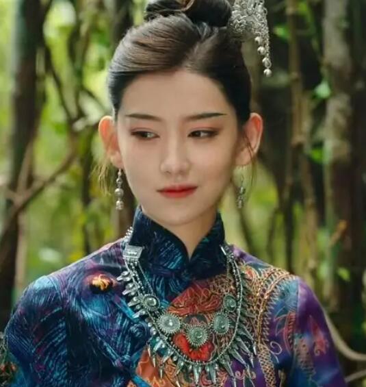 赤伞为什么要杀司藤 她和司藤之间有什么深仇大恨