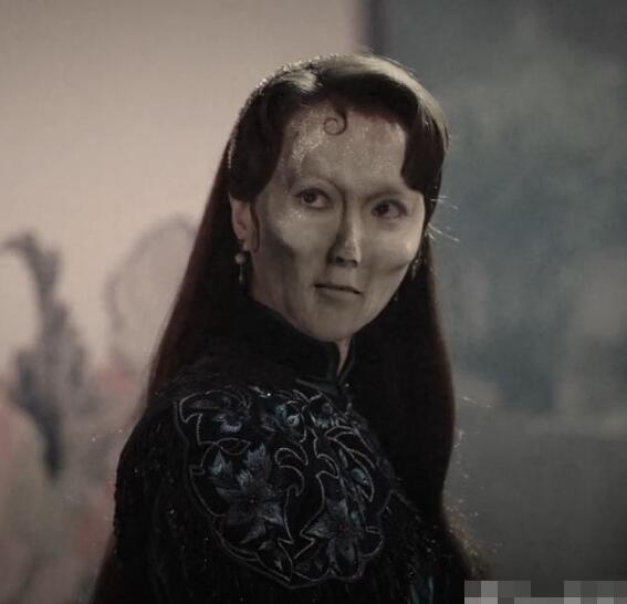 李依晓在司藤里扮演谁