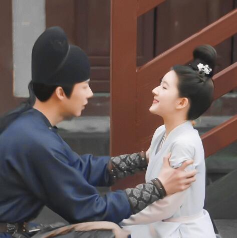刘宇宁赵露思什么关系