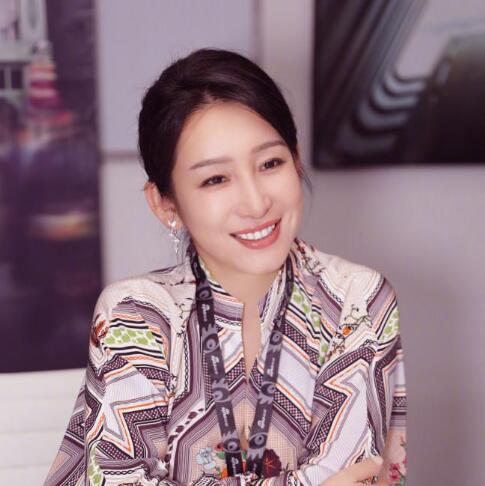 秦海璐为什么割双眼皮