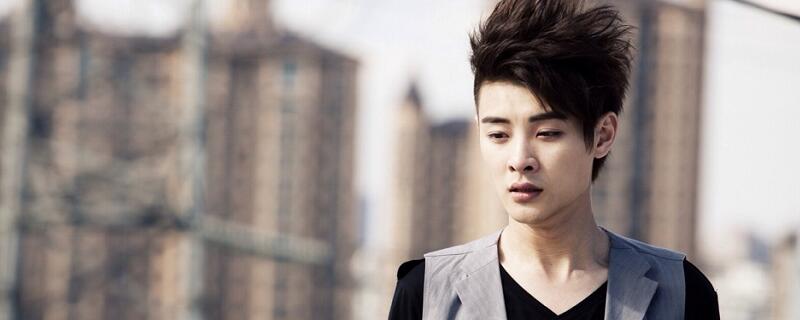 璀璨人生小伟的结局