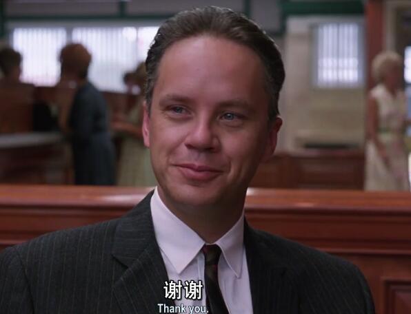 肖申克的救赎安迪是怎么逃出监狱的