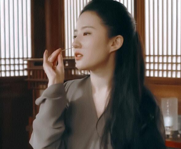 南烟斋笔录夜摩罗和陆曼笙什么关系