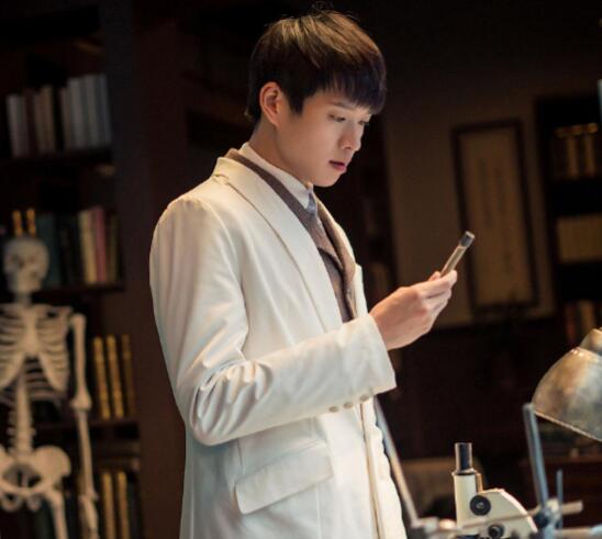 南烟斋笔录赵信执喜欢谁