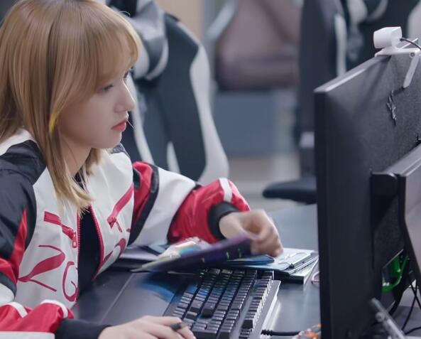 你微笑时很美里是什么游戏