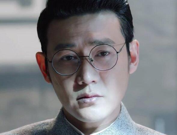 天衣无缝资历群的真实身份