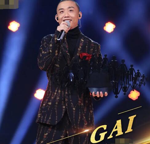 星星还是那么亮月亮还是在天上什么歌