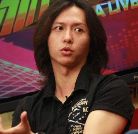 张淇是黑豹的第几任主唱