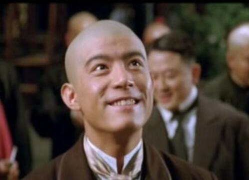 十月围城李重光最后和谁在一起了