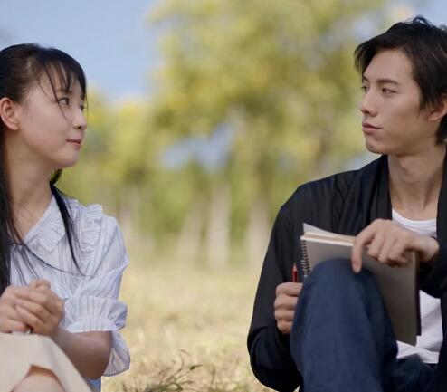 季风身份:他不是谢思彬,只是和谢思彬长的非常相似而已,季风是一位