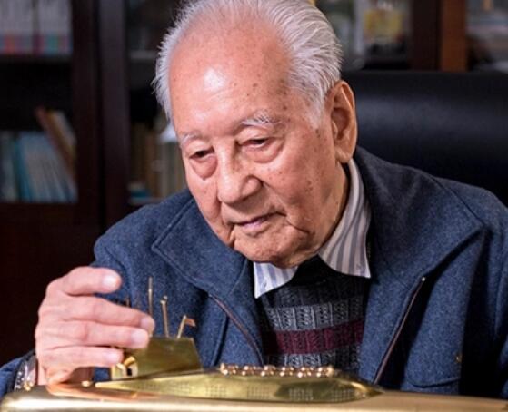 功勋黄旭华原型人物是谁