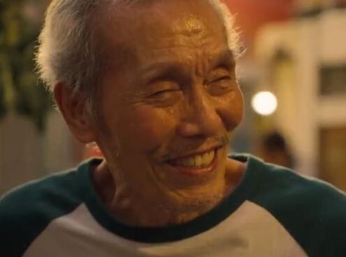 鱿鱼游戏老头死了吗