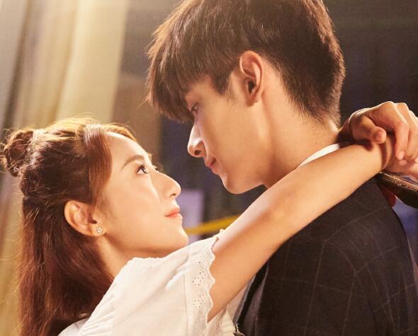 住我对面的小哥哥第几集在一起